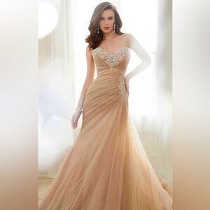 Brand new Mon Cheri wedding gown